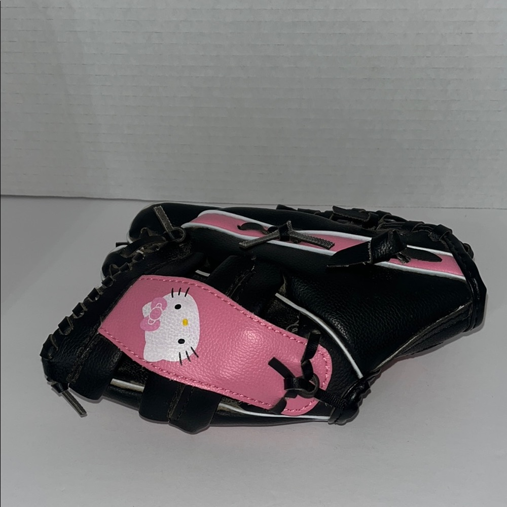 Hello Kitty Black and Pink Bag with Stylish Appeal